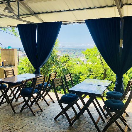Guest House Panorama Pizunda Bagian luar foto